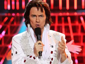 Santiago Segura es Elvis Santiago Segura es Elvis