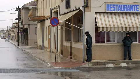 La Guardia Civil vigila las calles de El Salobral La Guardia Civil vigila las calles de El Salobral