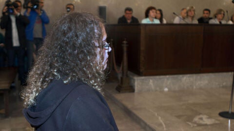 La presunta parricida en el juicio