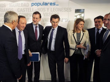 Feijóo junto a Mariano Rajoy en la sede del PP en Madrid