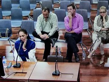 Isabel Pantoja sólo responde a las preguntas de su defensa Isabel Pantoja sólo responde a las preguntas de su defensa