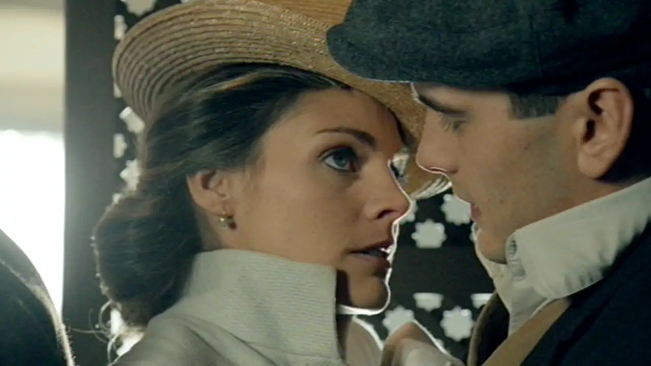 Julio y Andrés juegan a ser detectives