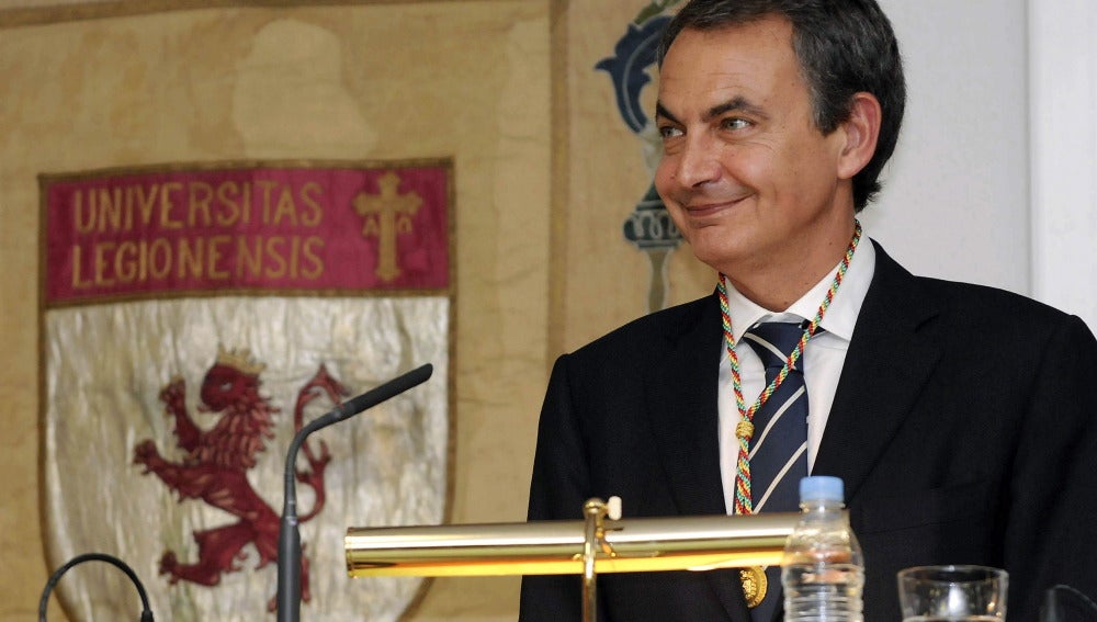 José Luis Rodríguez Zapatero recibe la medalla de oro del Instituto Confucio