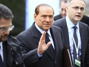 Berlusconi afirma que preferiría ser ministro de economía Berlusconi afirma que preferiría ser ministro de economía