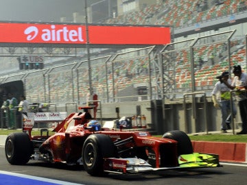 Alonso, en el Ferrari en la India
