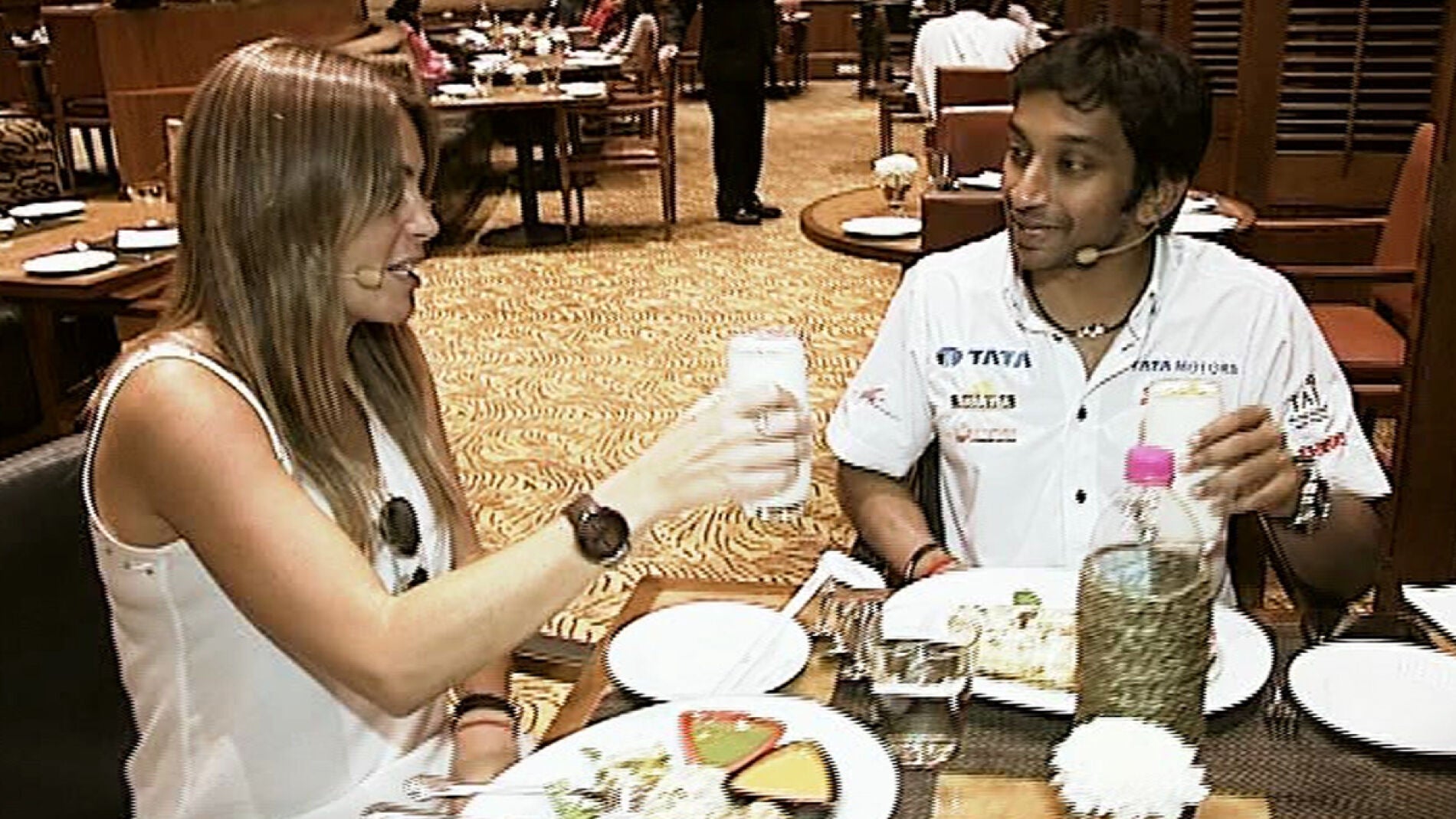 Nira Juanco y Narain Karthikeyan