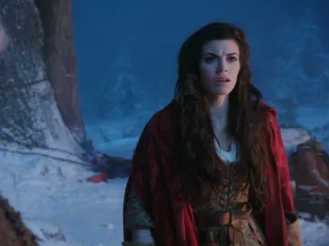 Caperucita Roja descubre su verdadera identidad Caperucita Roja descubre su verdadera identidad