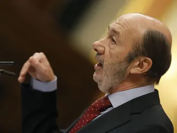 El líder del PSOE, Alfredo Pérez Rubalcaba, durante su intervención El líder del PSOE, Alfredo Pérez Rubalcaba, durante su intervención