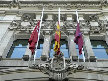 Madrid de luto por la muerte de tres jóvenes en una fiesta en el Madrid Arena Madrid de luto por la muerte de tres jóvenes en una fiesta en el Madrid Arena