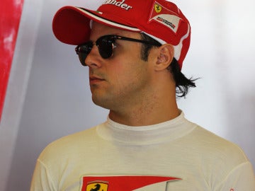 Massa, en el box de Ferrari