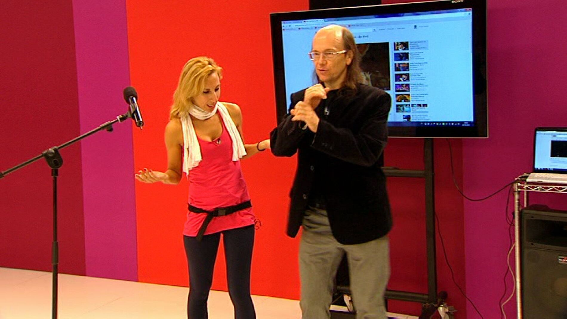  Santiago est&aacute; celoso de sus compa&ntilde;eros