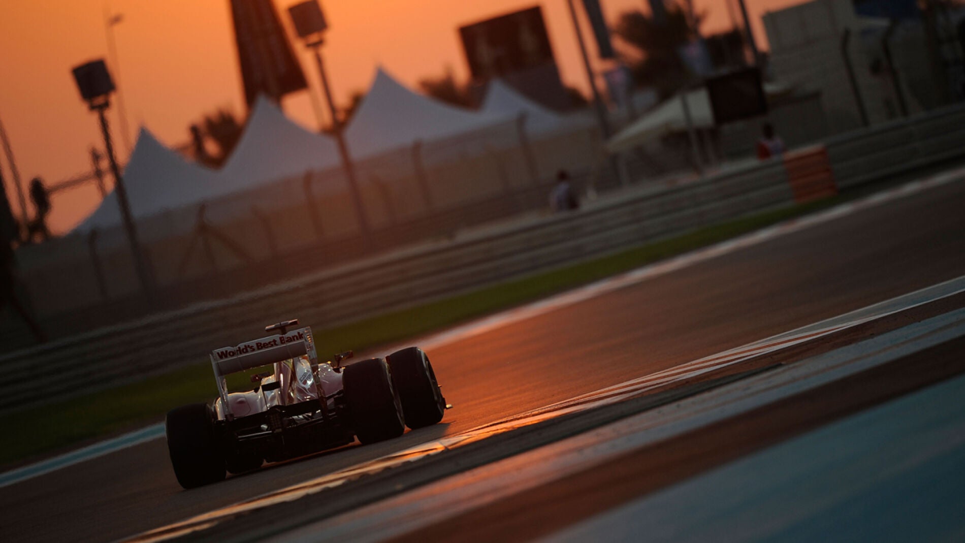 El Ferrari, al atardecer