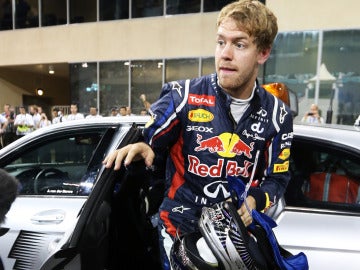Vettel es sancionado por falta de gasolina y saldrá último