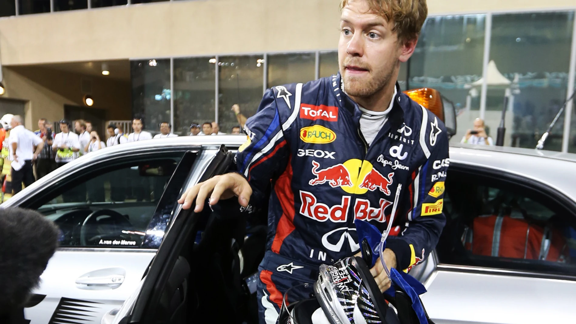 Vettel es sancionado por falta de gasolina y saldrá último