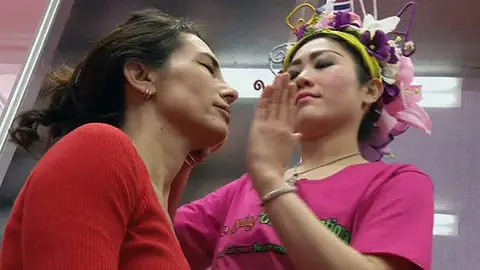 Masaje de piel a base de bofetadas Masaje de piel a base de bofetadas