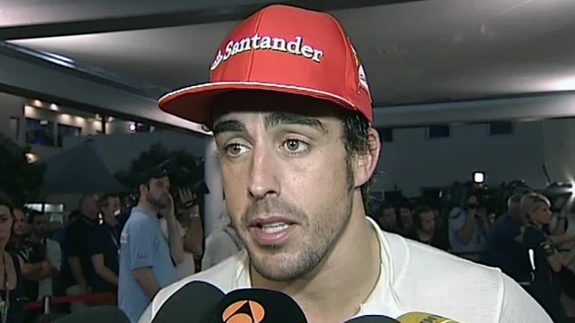 Alonso atiende a los medios