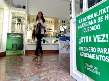 Farmacia abierta en cumplimiento de los servicios mínimos