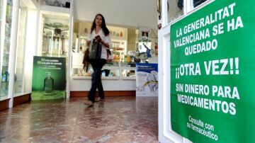 Farmacia abierta en cumplimiento de los servicios mínimos
