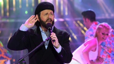 Santiago Segura imita a Juan Luis Guerra