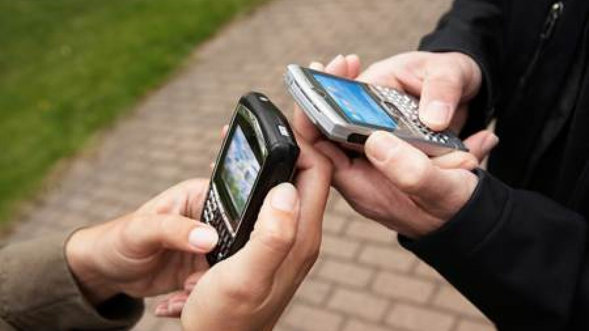 La telefon&iacute;a m&oacute;vil pierde 486.183 l&iacute;neas en octubre 