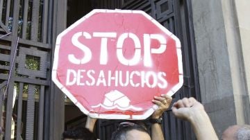 Cartel a favor de parar los desahucios