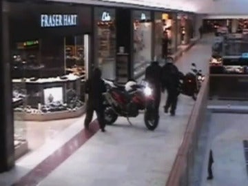 Motos