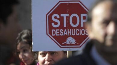 Unas 120 familias se libran de ser desalojadas de edificios del Ayuntamiento de Madrid