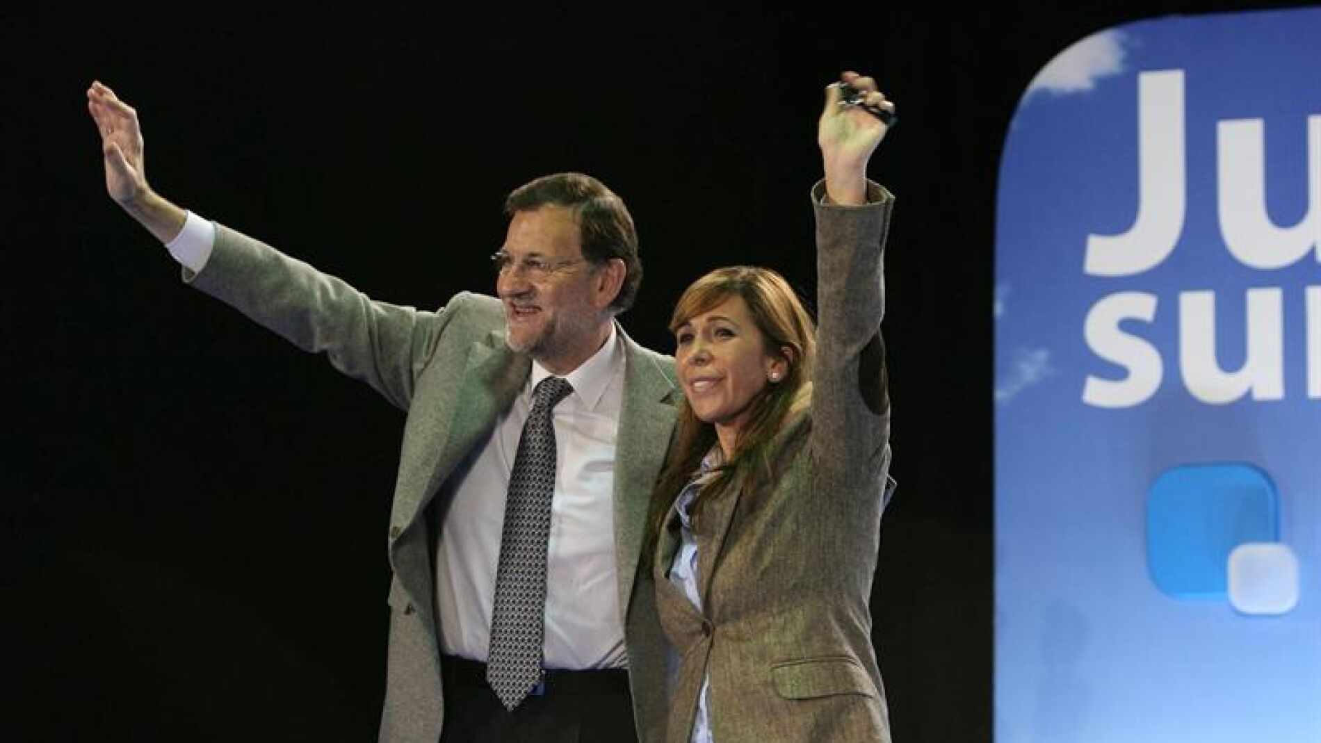 Mariano Rajoy junto a la candidata del PPC a la Generalitat, Alicia S&aacute;nchez-Camacho