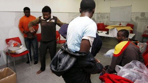 Rescatados 25 inmigrantes, entre ellos 5 beb&eacute;s, frente a la costa de Tarifa