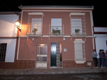 Hallan el cadáver de un bebé en el congelador de una vivienda Hallan el cadáver de un bebé en el congelador de una vivienda