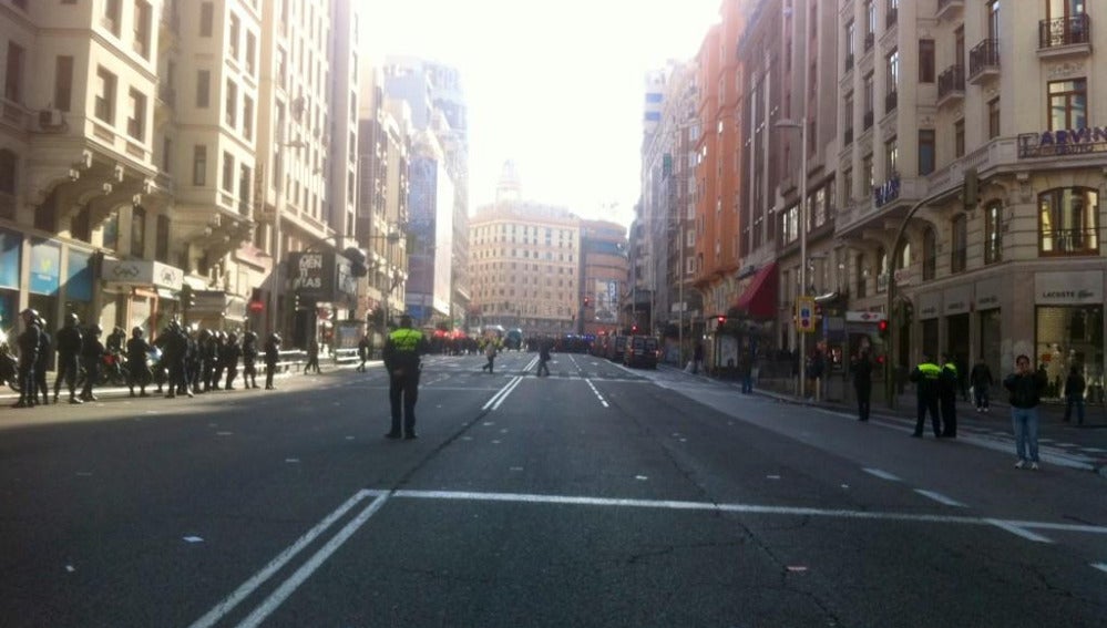 Gran vía cortada en Madrid