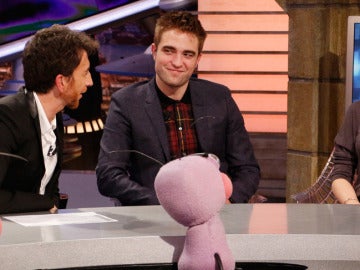 Kristen Stewart y Robert Pattinson muy sonrientes