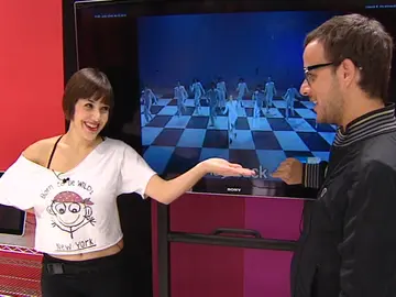 Roko tiene que cantar y bailar sin parar Roko tiene que cantar y bailar sin parar