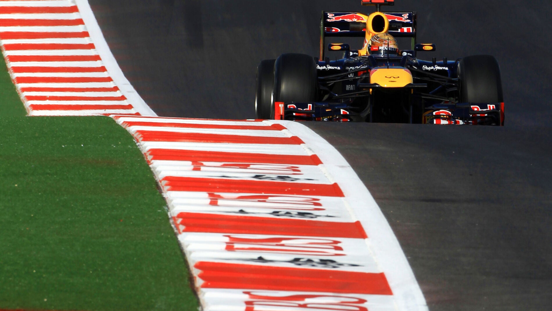 Vettel, entre los desniveles de Austin