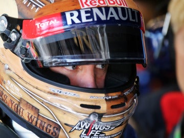 Vettel presume de casco