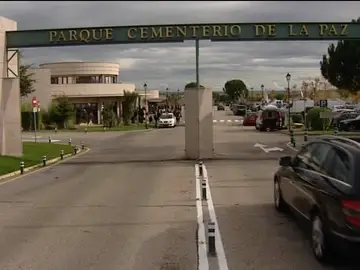 Familiares y amigos dan un último adiós a Miliki en el tanatorio de La Paz Familiares y amigos dan un último adiós a Miliki en el tanatorio de La Paz