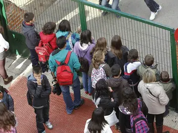 Puerta de un colegio Puerta de un colegio