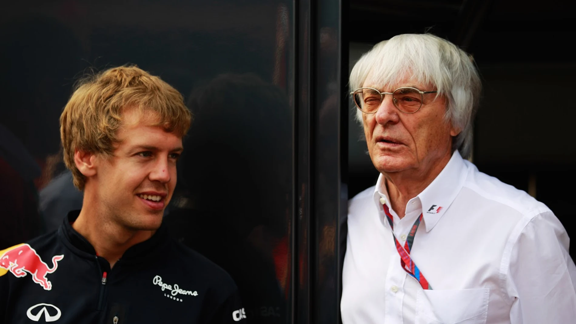 Sebastian Vettel, junto a Bernie Ecclestone