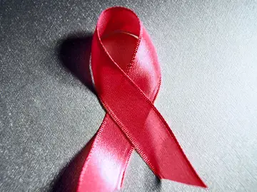 Símbolo internacional que apoya a la lucha contra el sida Símbolo internacional que apoya a la lucha contra el sida