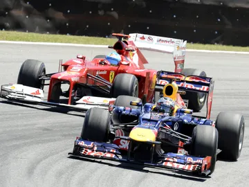 Alonso tras Vettel en Brasil Alonso tras Vettel en Brasil