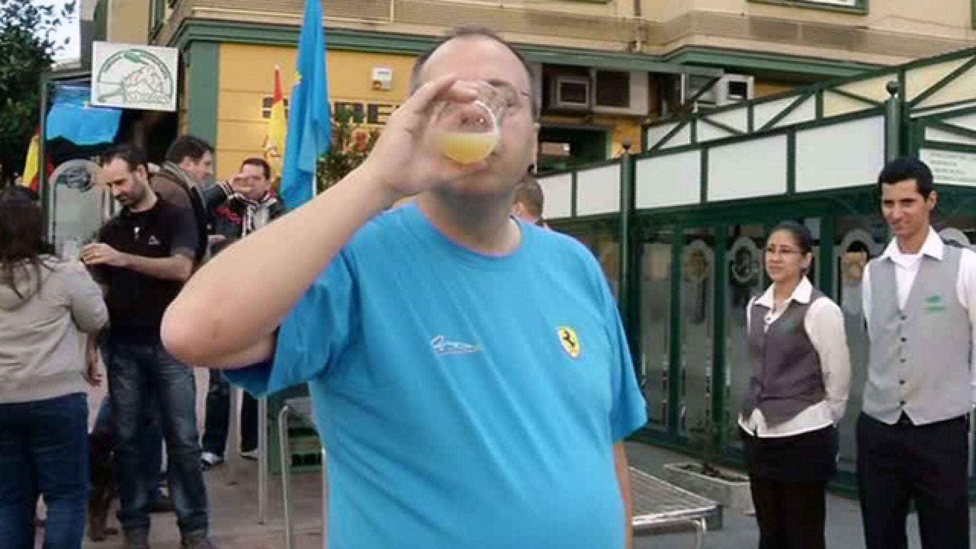 La afici&oacute;n asturiana, con Alonso