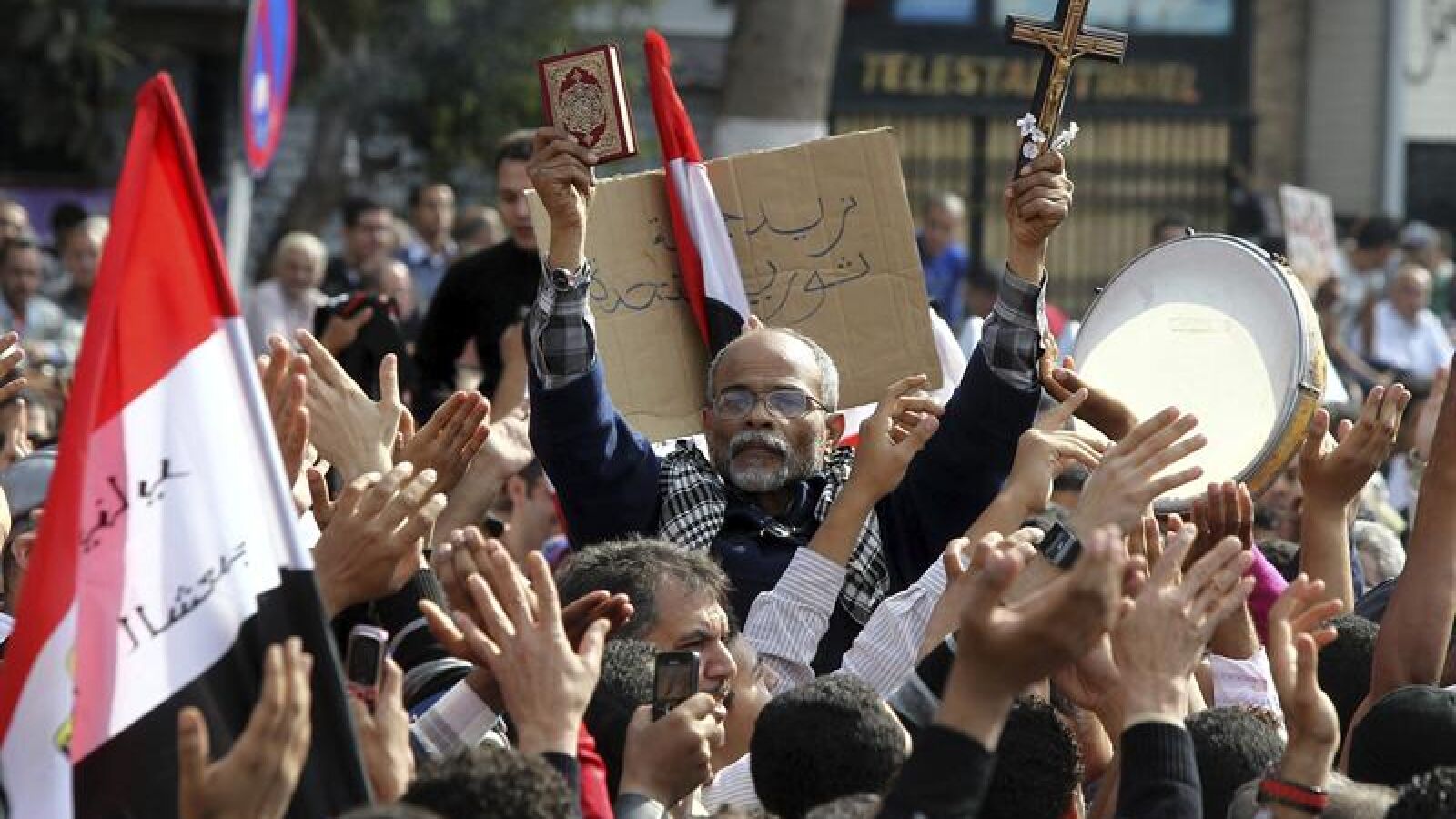 La Justicia egipcia se declara en huelga contra Mursi