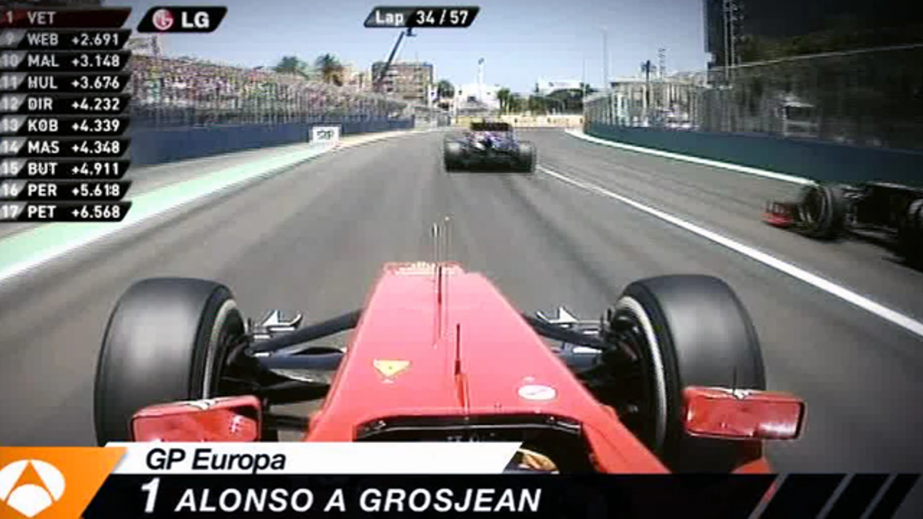 Alonso pasa a Grosjean en Valencia