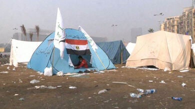 Una acampada con 20 tiendas mantiene la presión contra el gobierno de Mursi