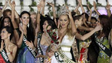 Una checa gana Miss Tierra 2012