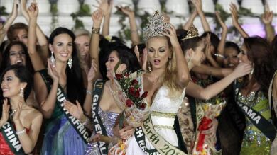 Una checa, una filipina y una venezolana ganadoras de Miss Tierra 2012