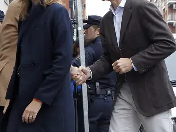 La infanta Cristina e Iñaki Urdangarín visitan al Rey La infanta Cristina e Iñaki Urdangarín visitan al Rey