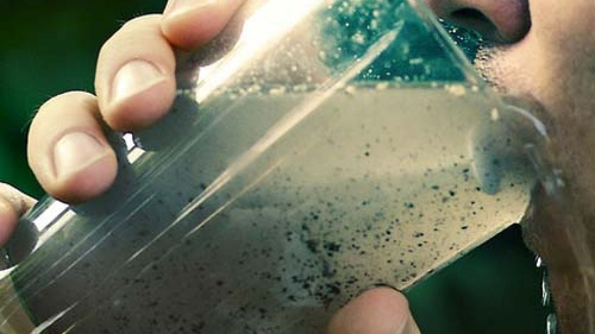 Agua contaminada por Fracturaci&oacute;n hidr&aacute;ulica 