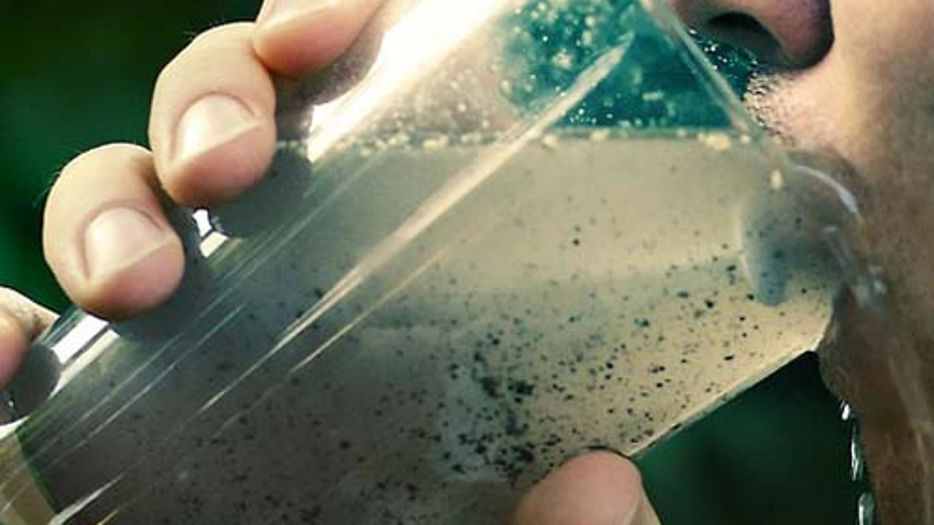 Agua contaminada por Fracturación hidráulica Agua contaminada por Fracturación hidráulica