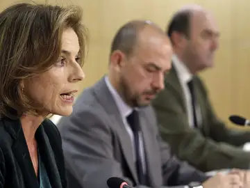 Botella con el vicealcalde y el concejal de Medio Ambiente Botella con el vicealcalde y el concejal de Medio Ambiente